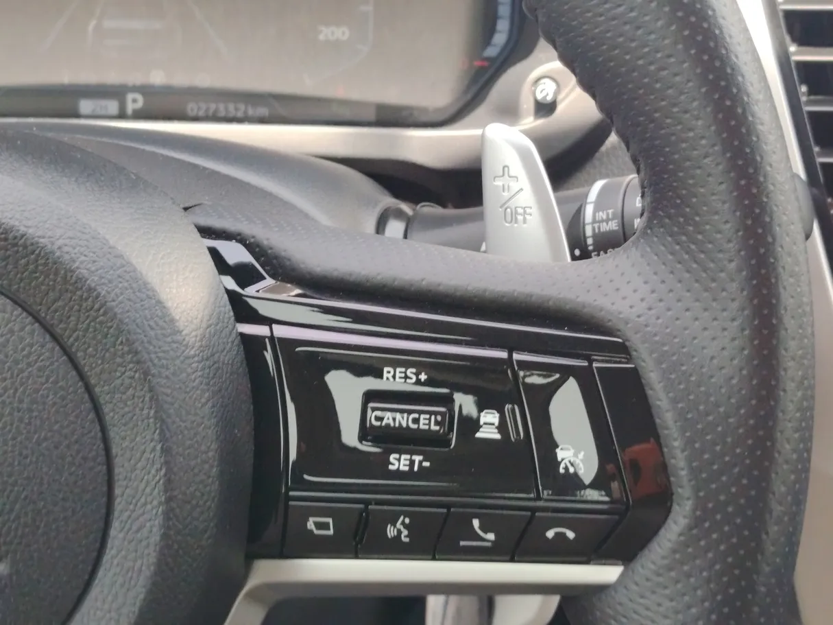 Car image 27