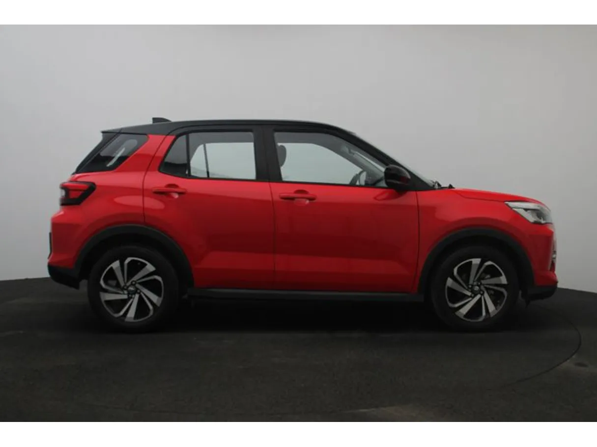 Car image 13