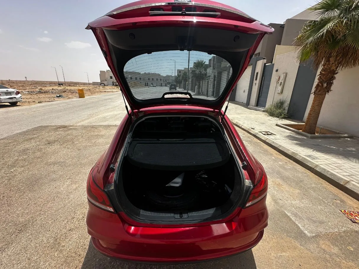 Car image 21
