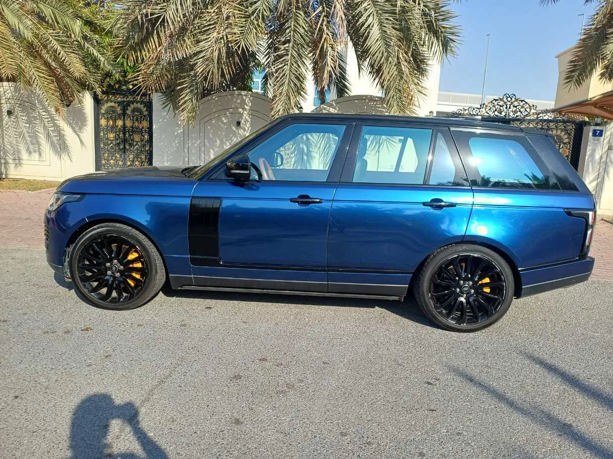 Car image 8