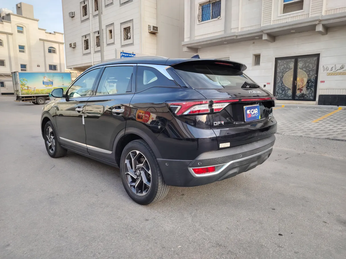 Car image 7