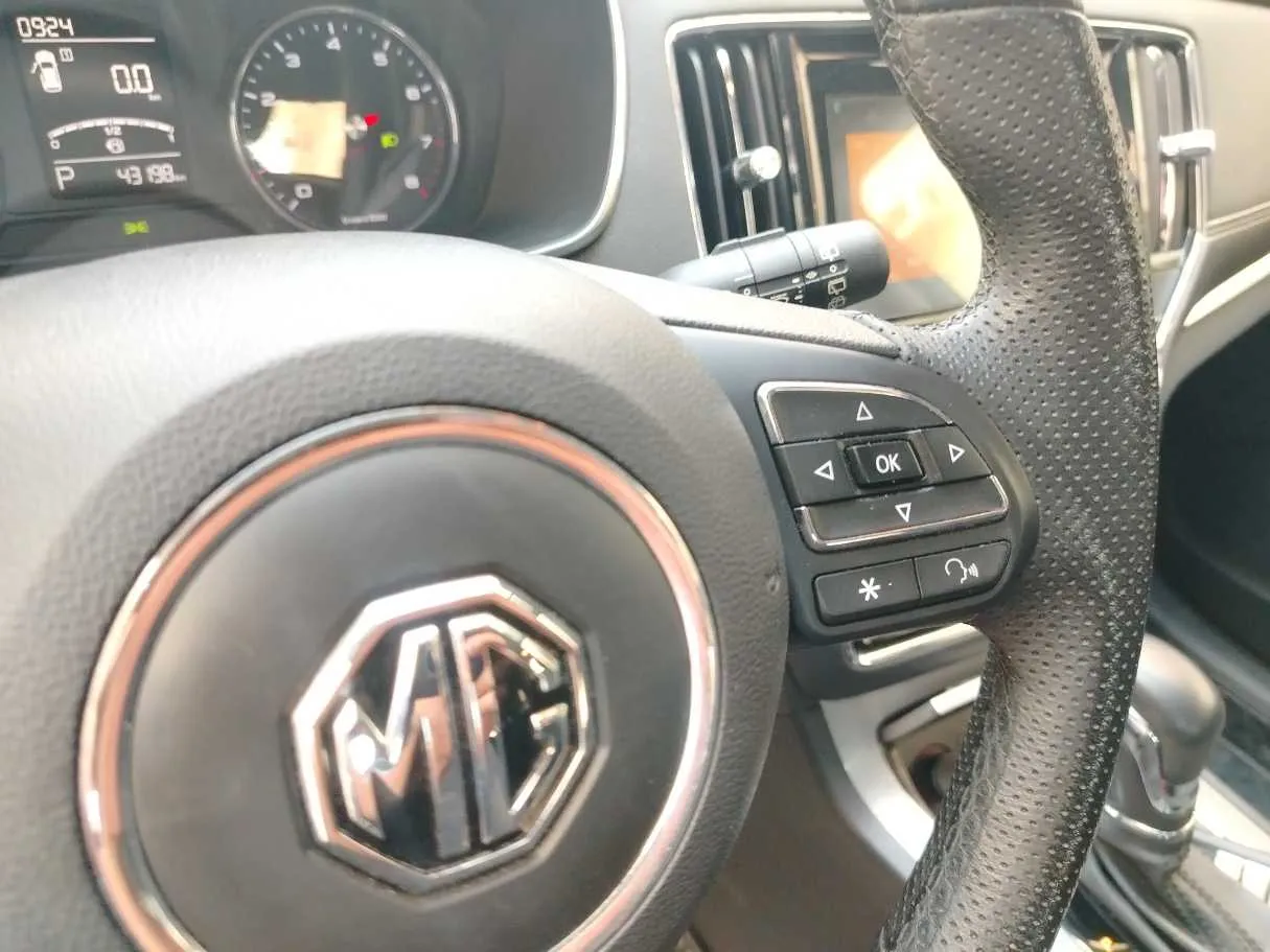 Car image 38