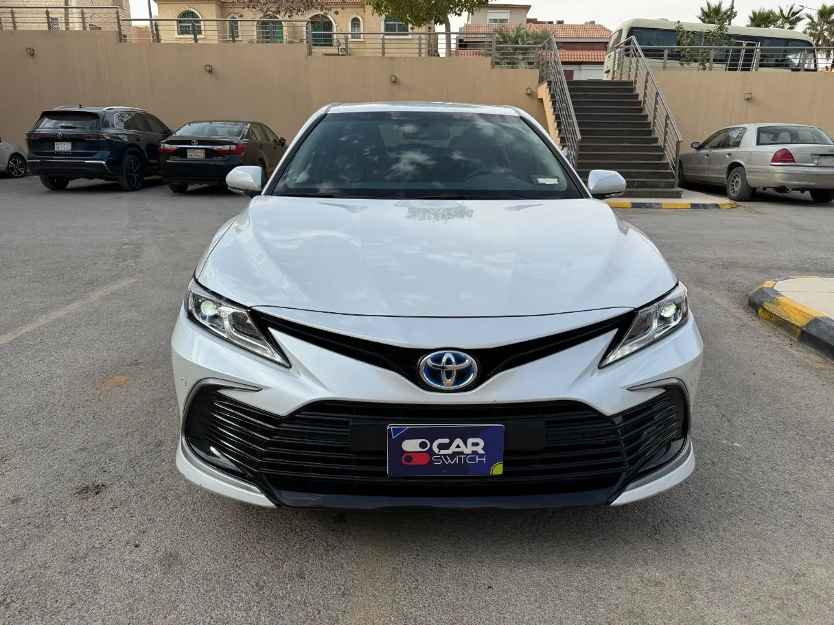 Car image 2