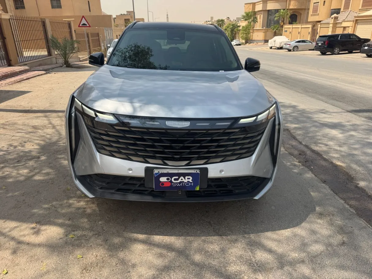 Car image 2