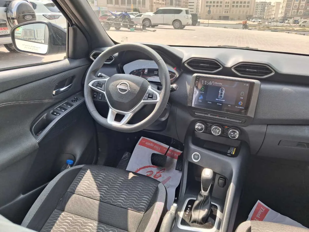 Car image 17