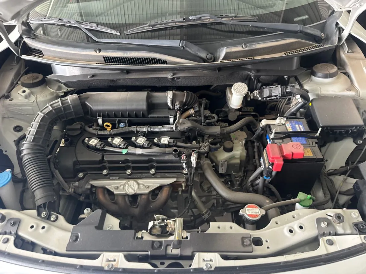 Car image 18