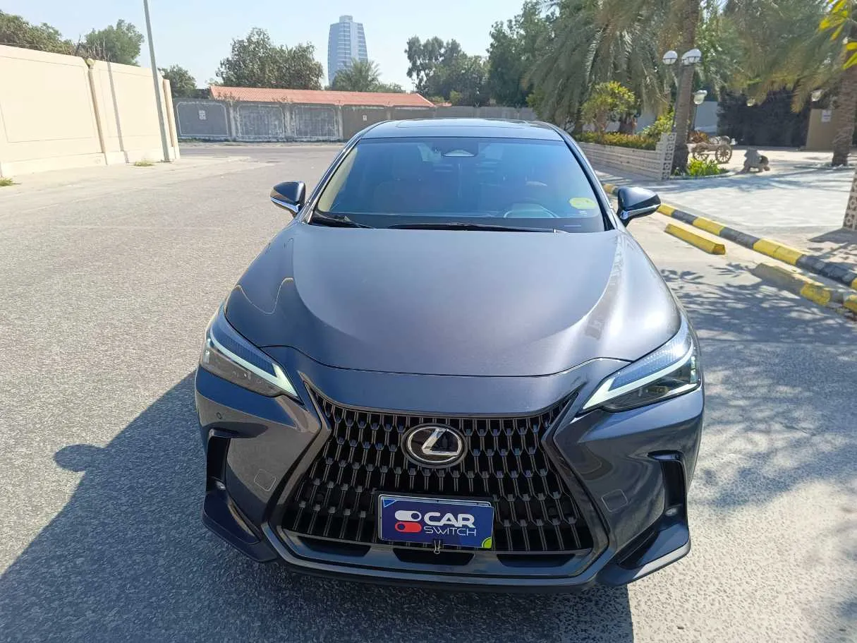Car image 3