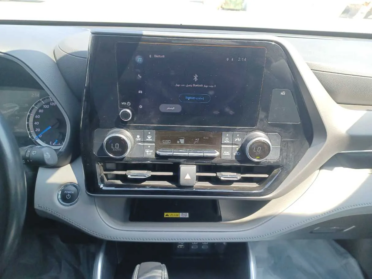 Car image 25