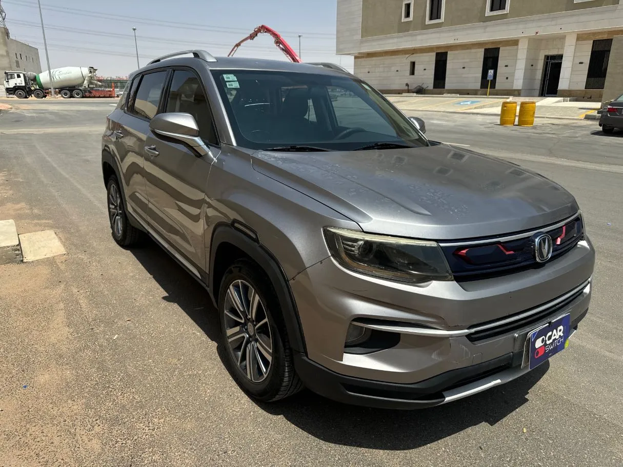 Car image 3