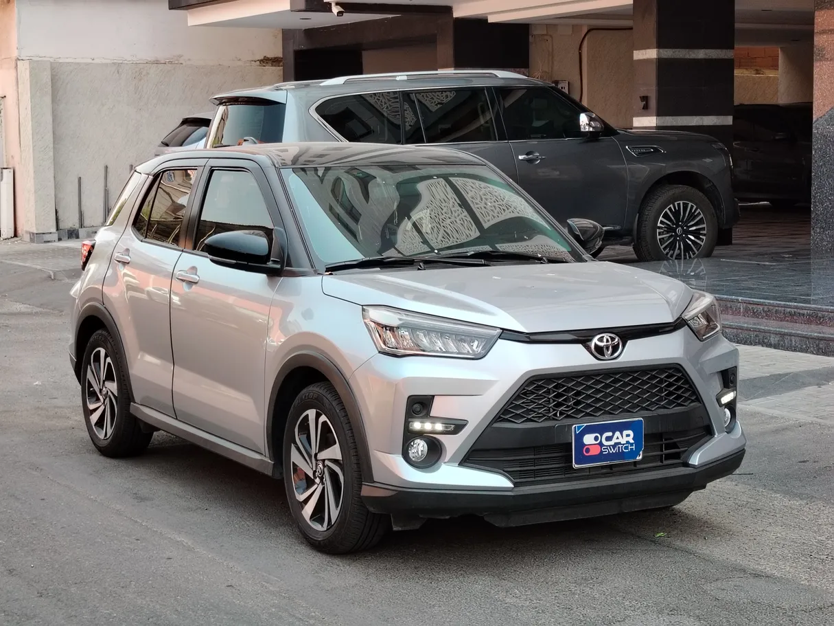 Car image 3
