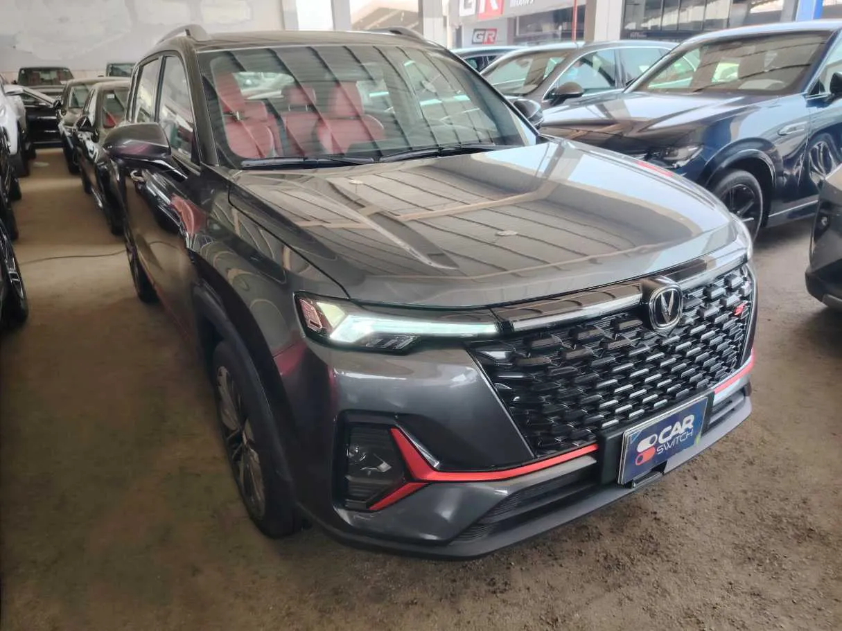Car image 3