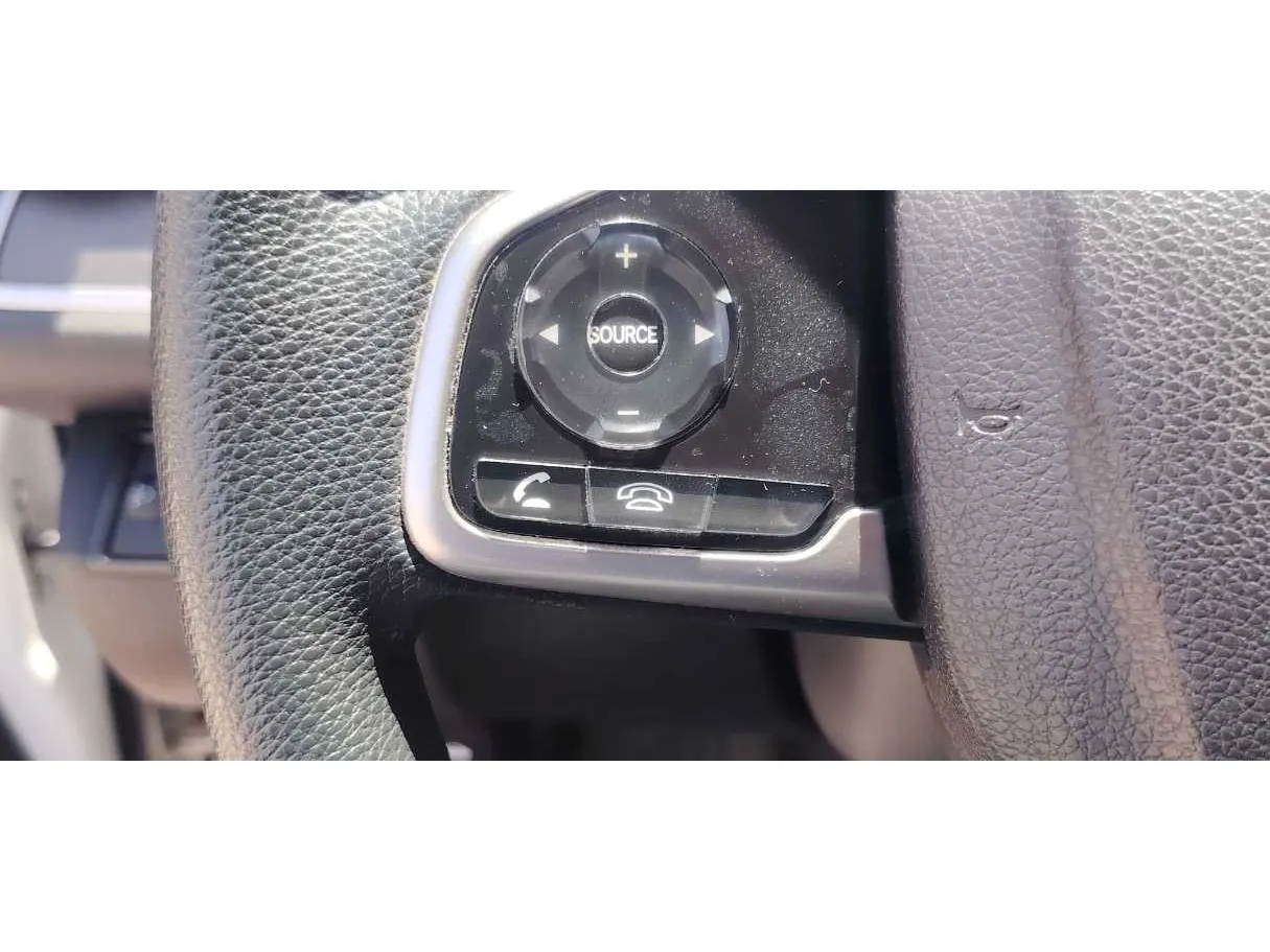 Car image 31