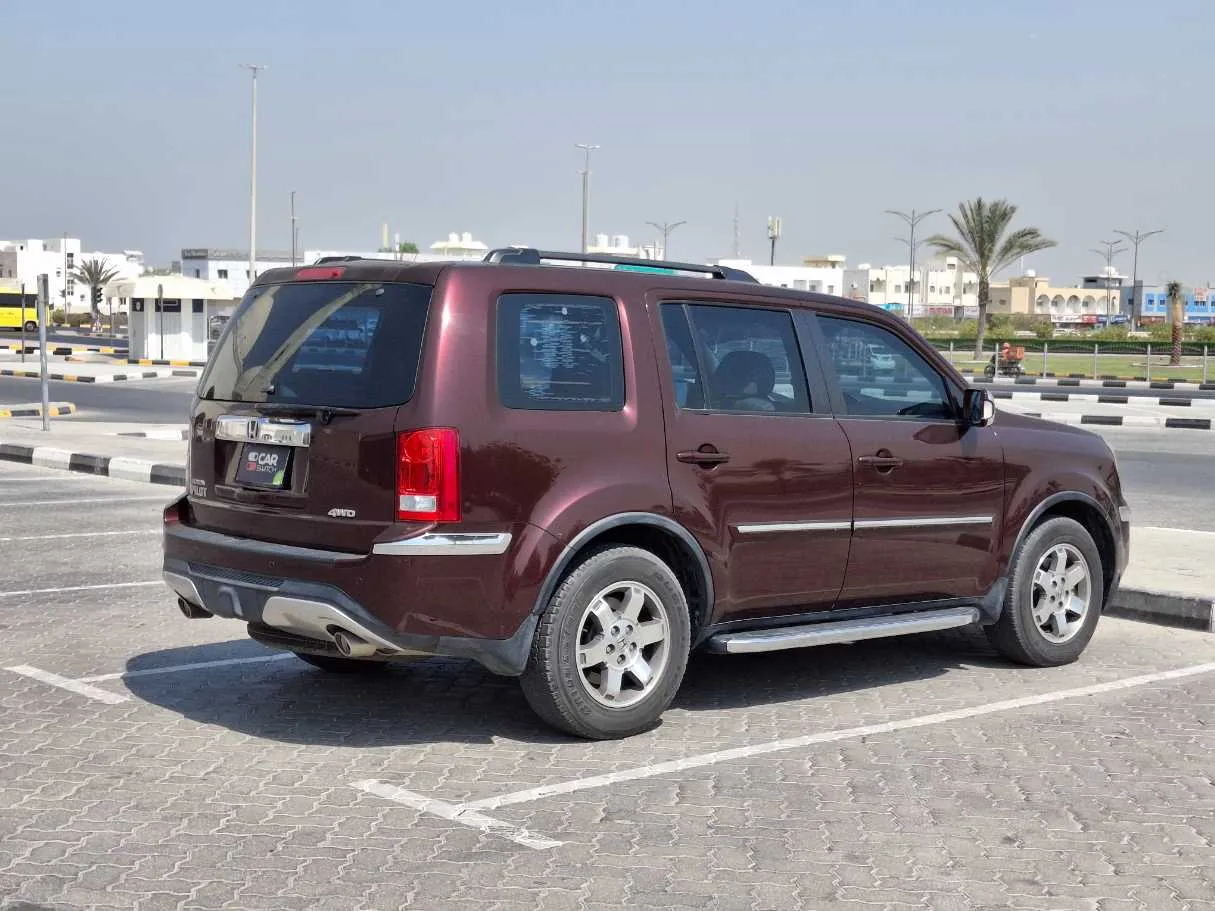 Car image 7