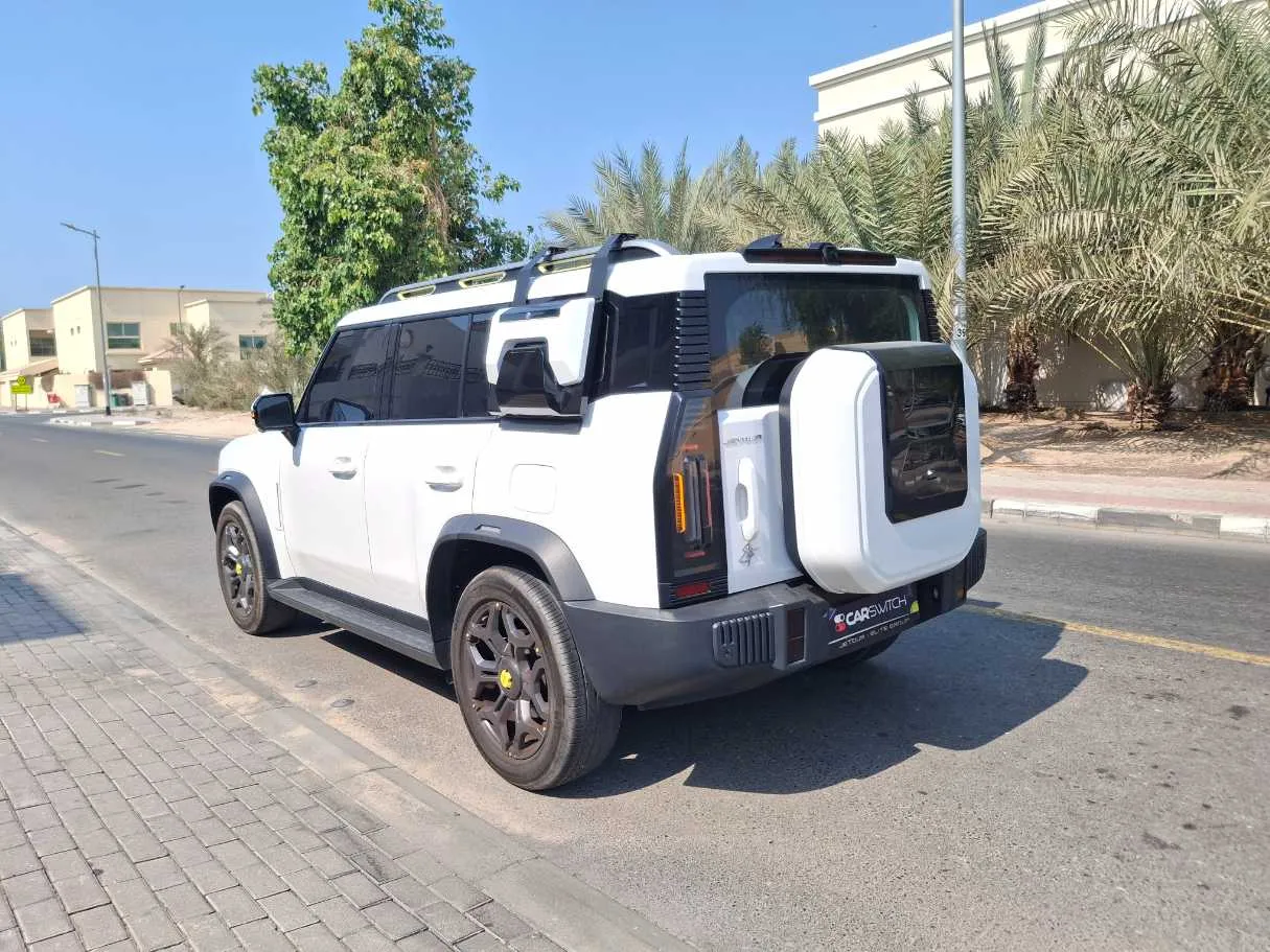 Car image 7