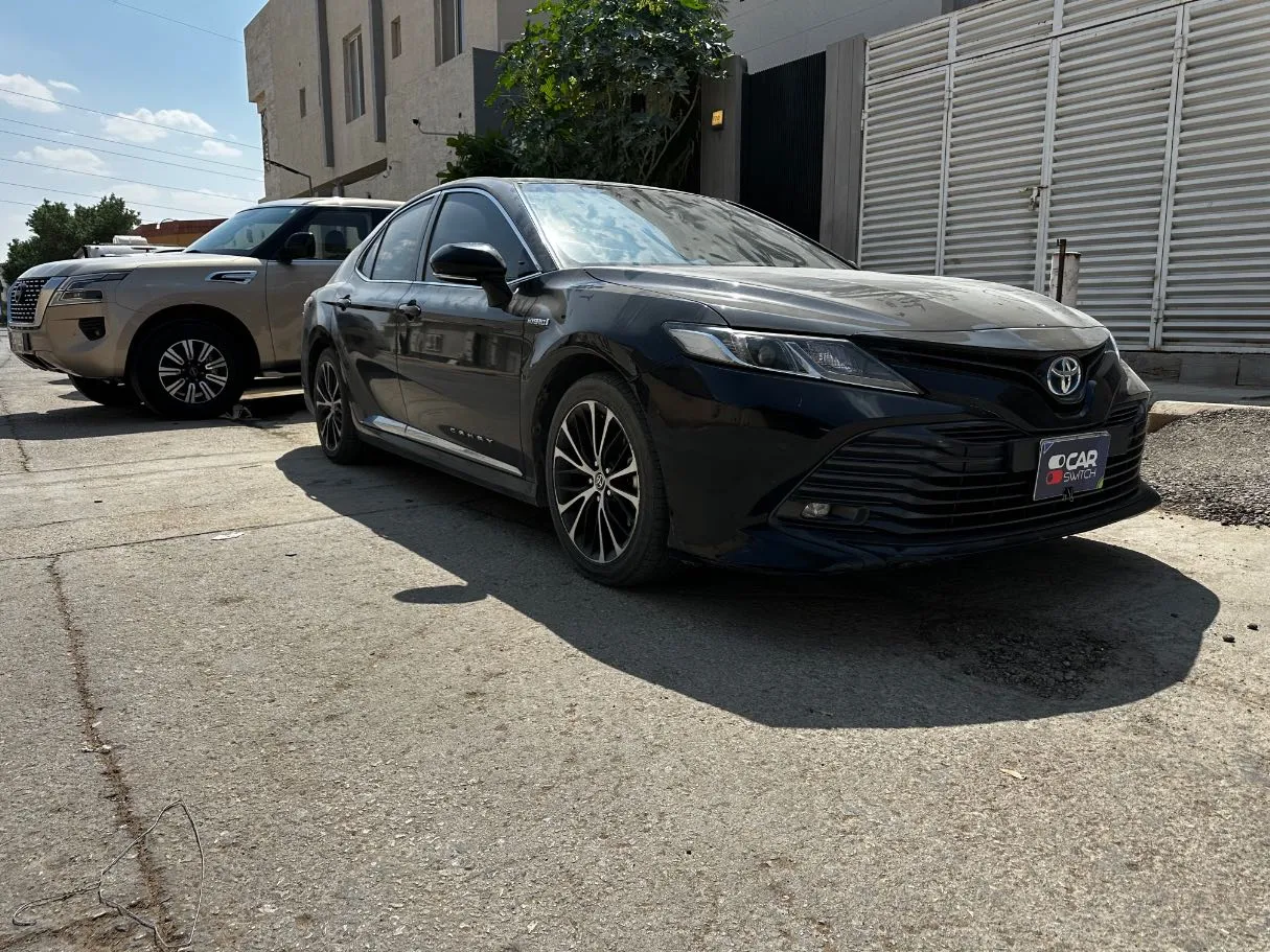 Car image 3