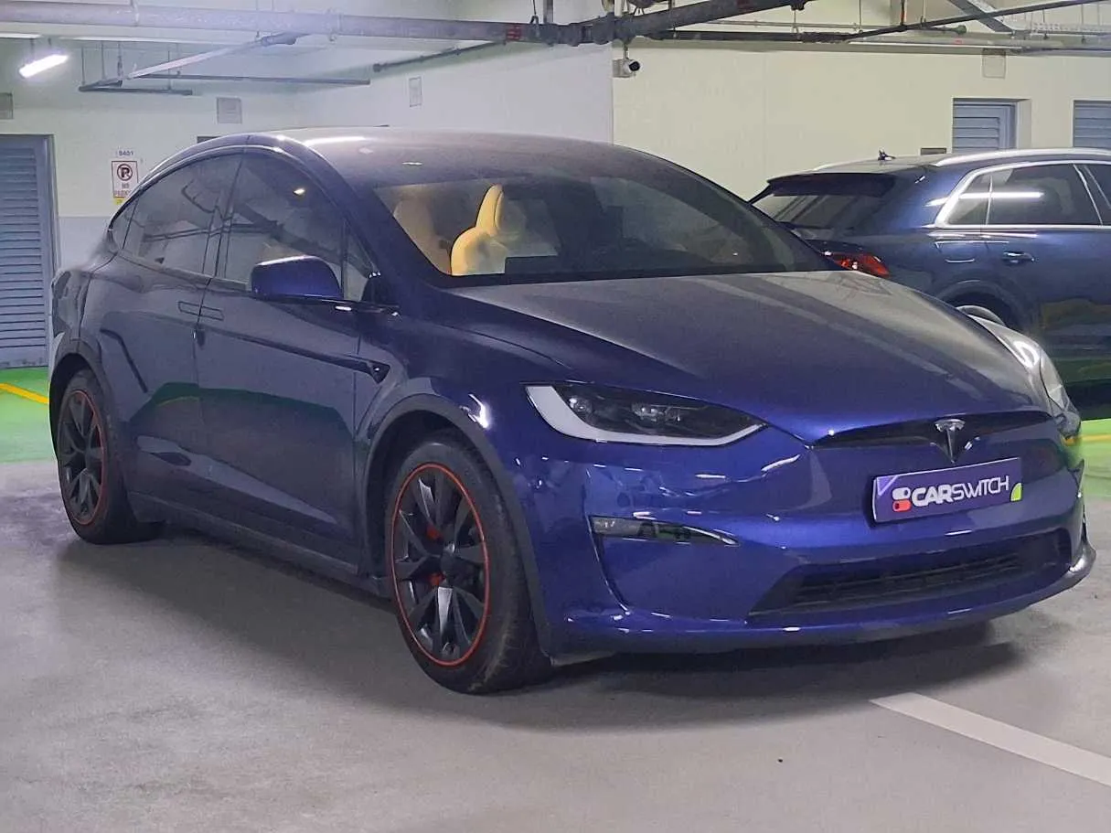 Car image 3