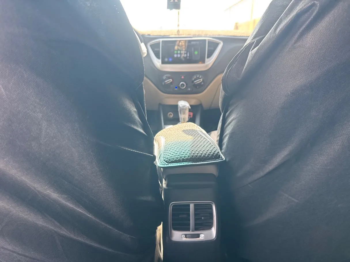 Car image 20