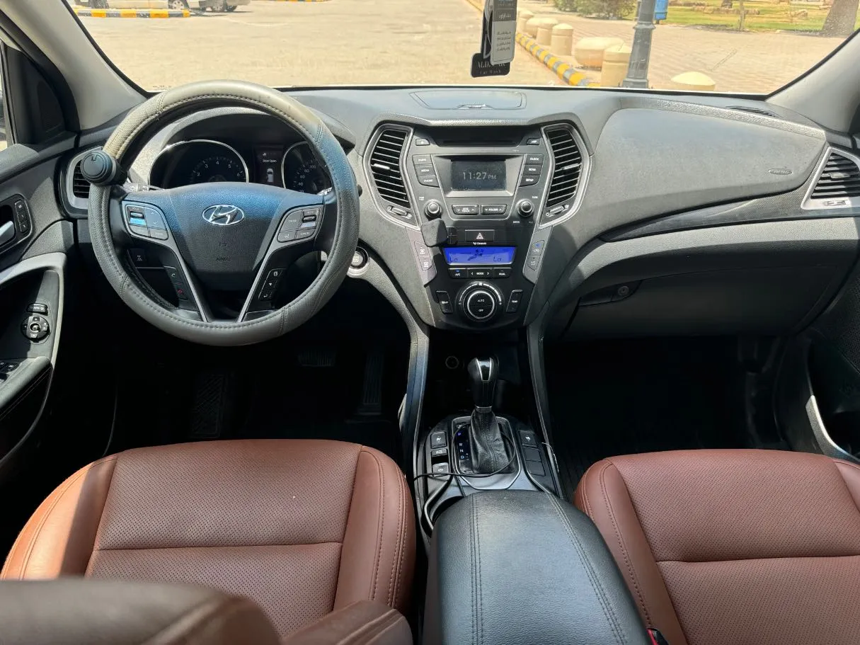Car image 15