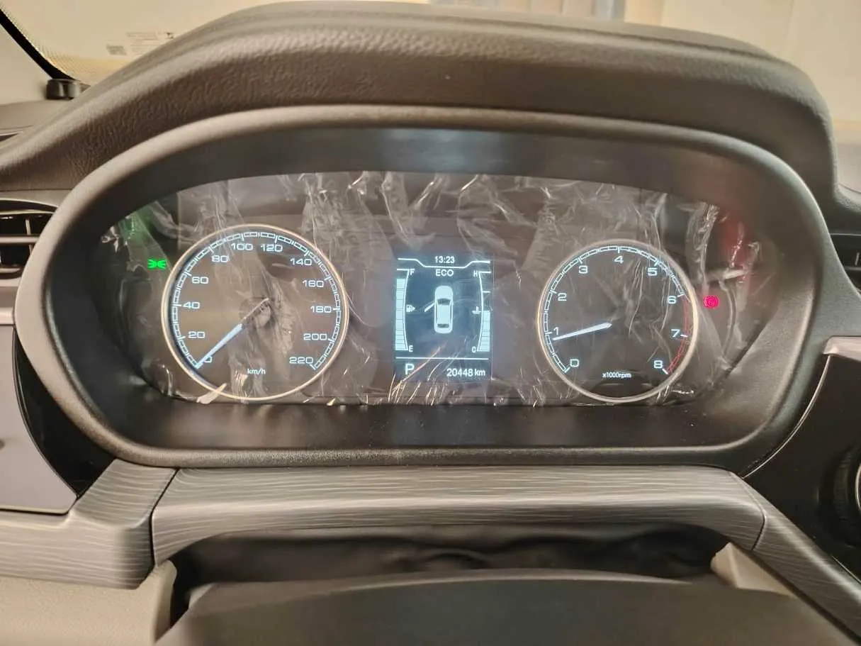 Car image 27