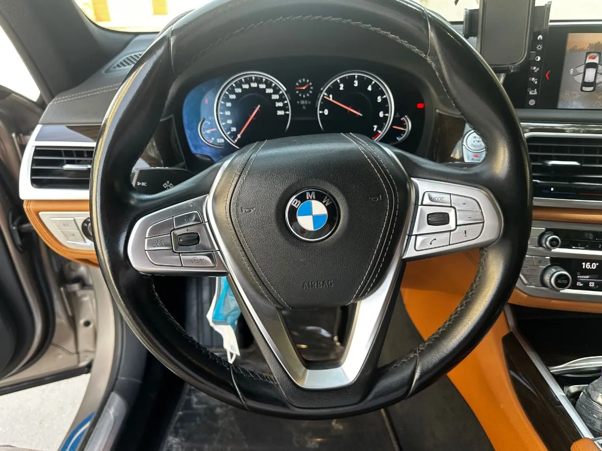 Car image 22
