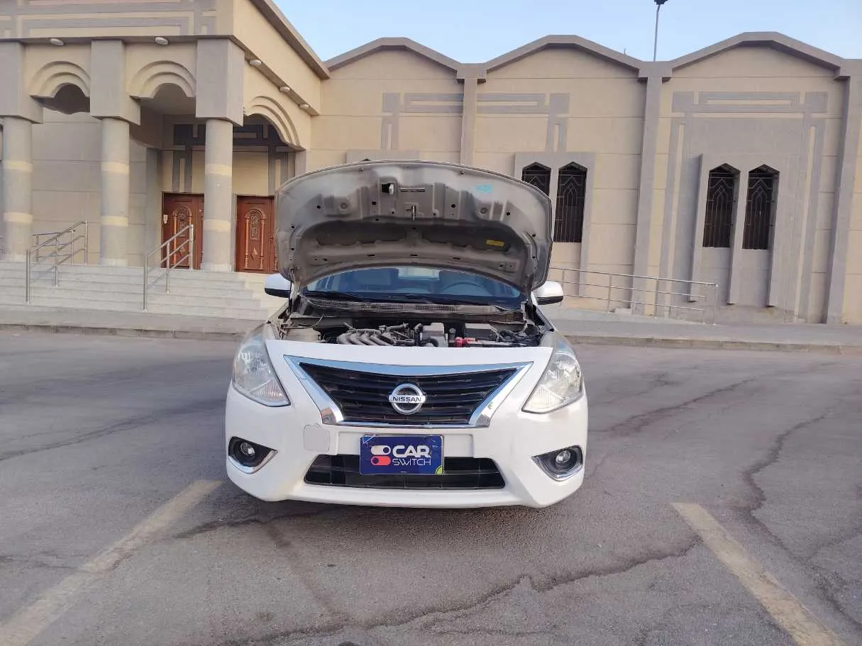 Car image 30