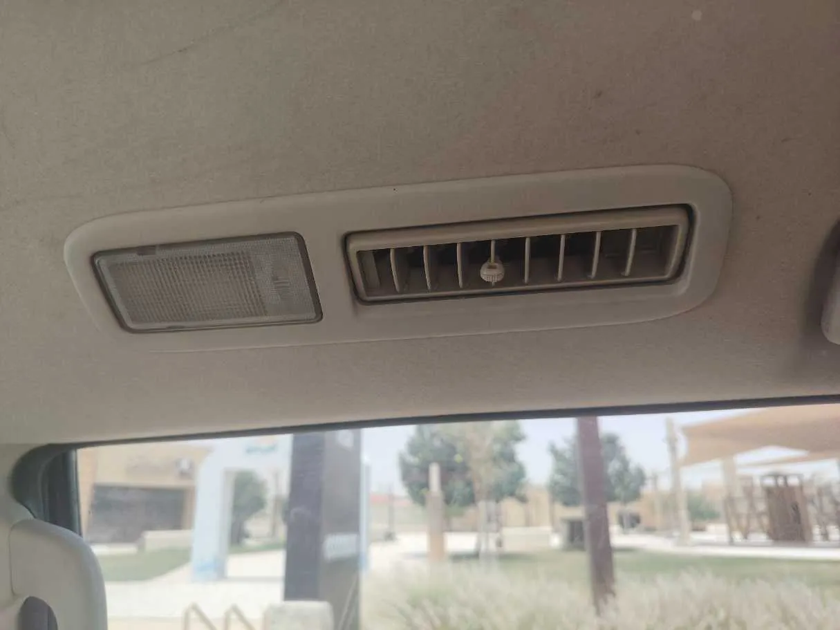 Car image 32