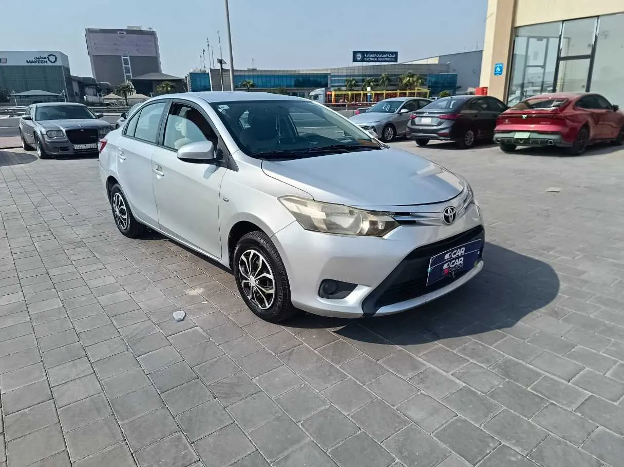 Car image 3