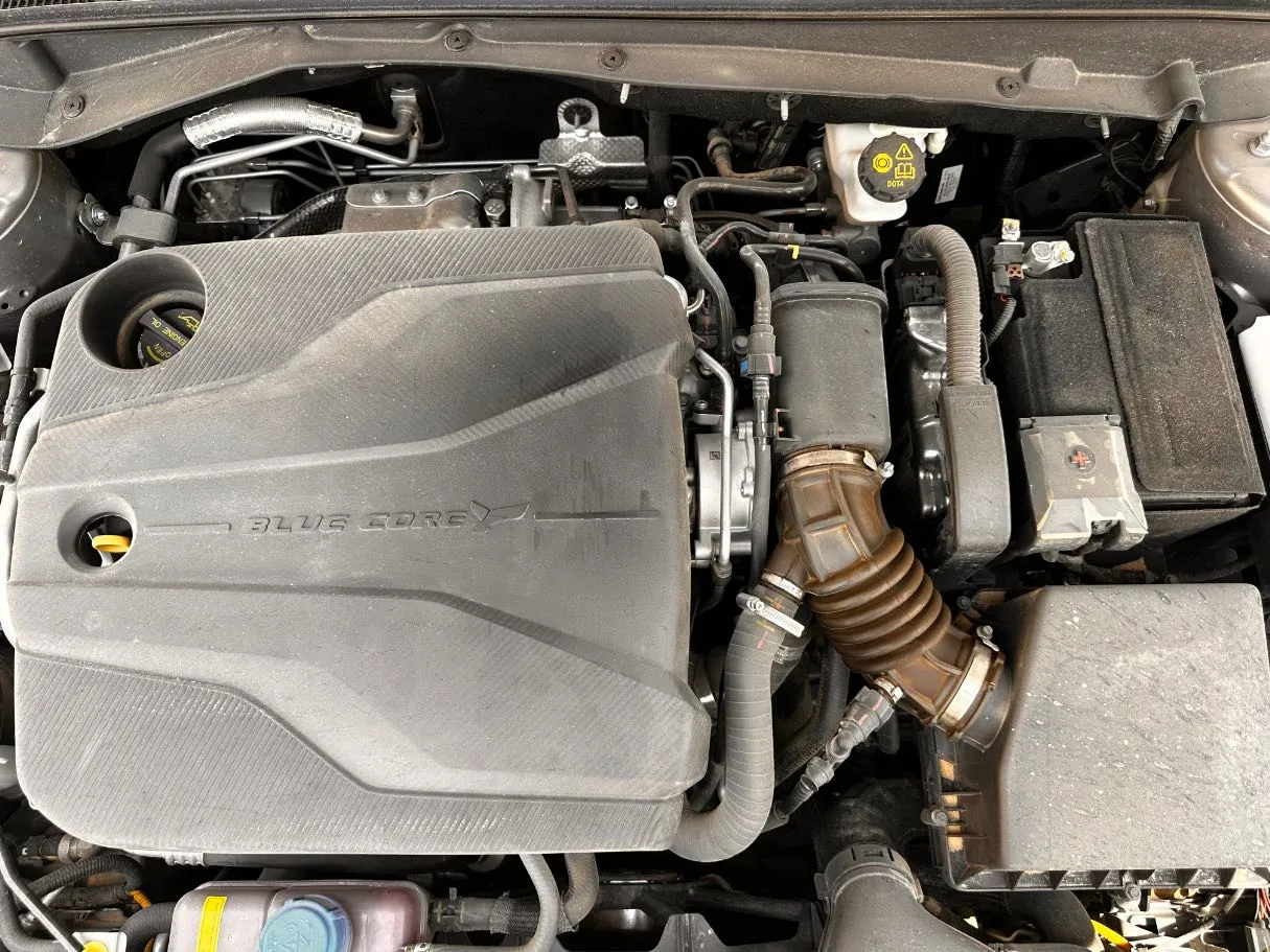 Car image 30