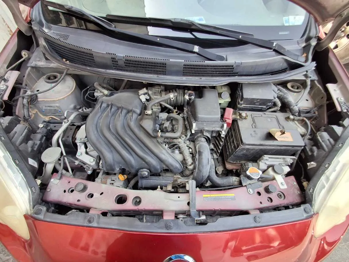 Car image 19
