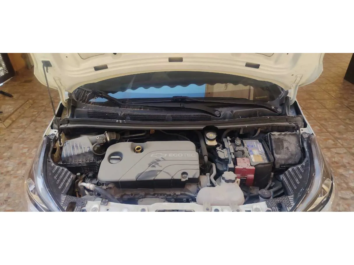 Car image 30