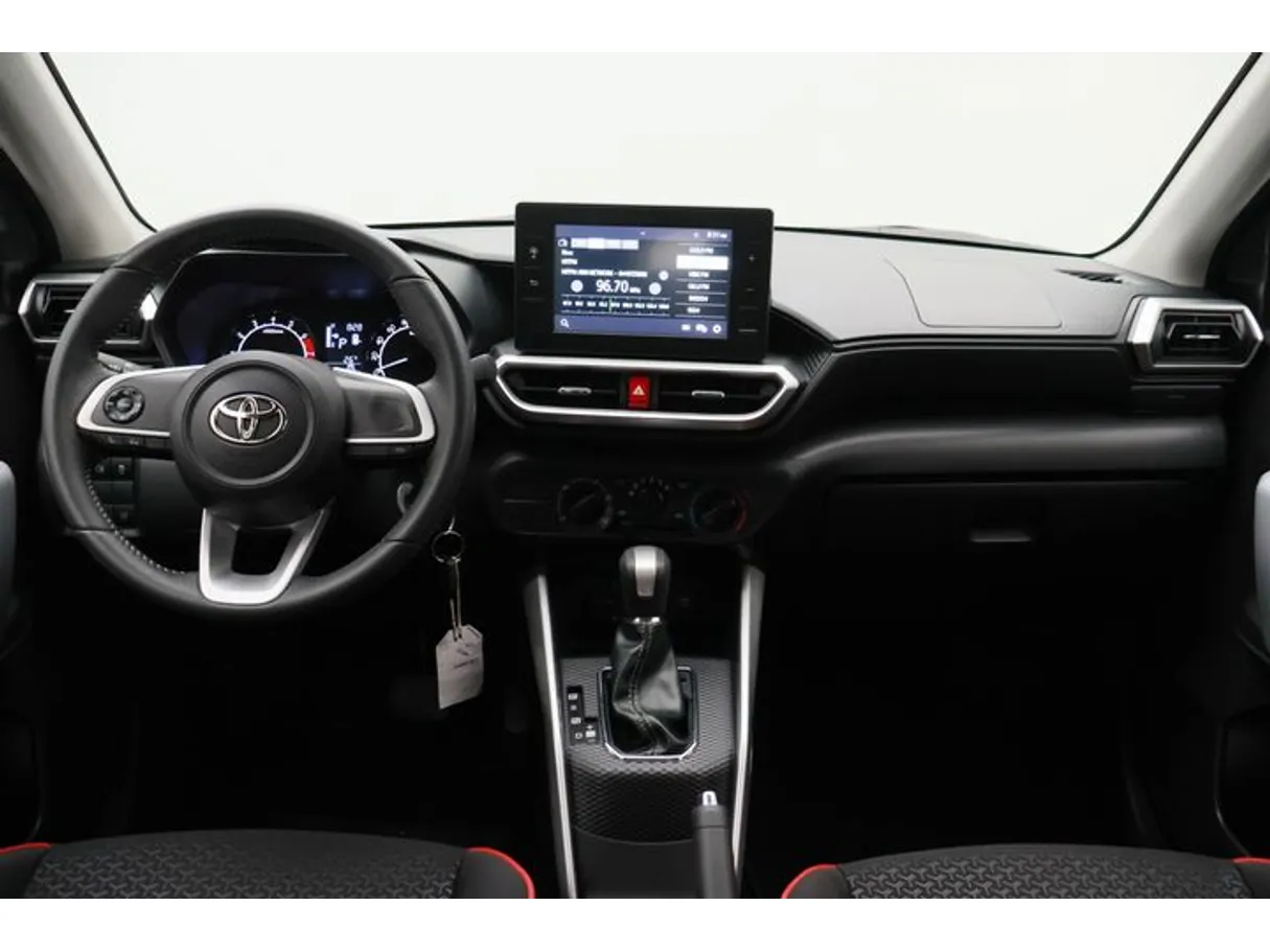 Car image 14