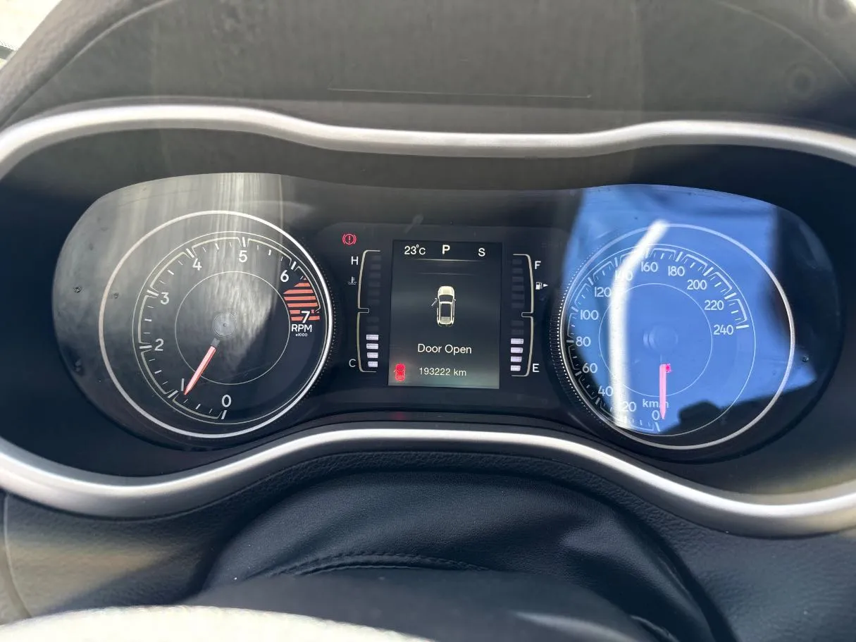 Car image 22