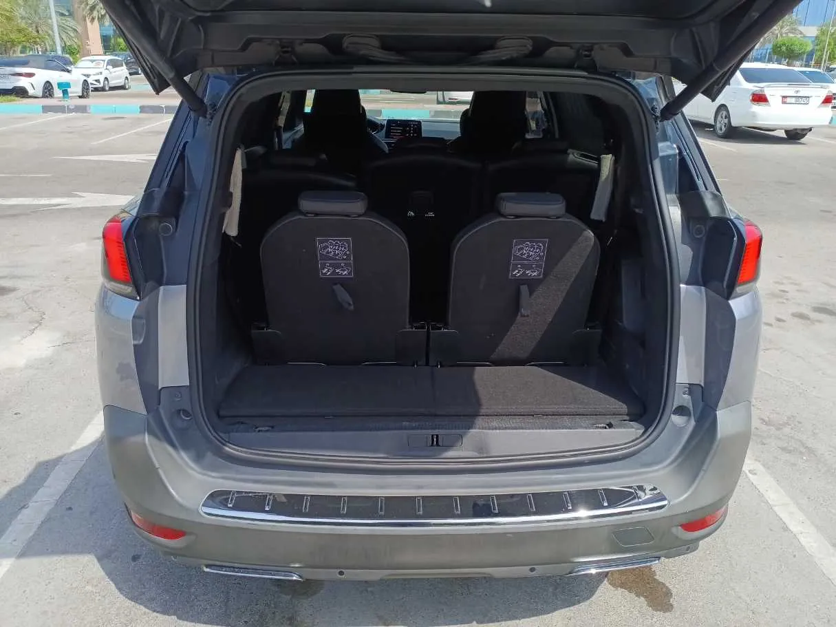 Car image 29