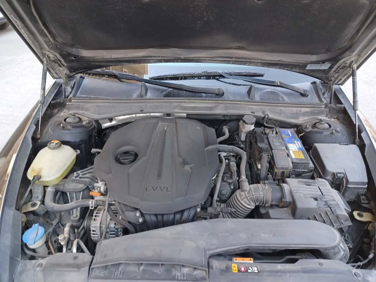 Car image 23
