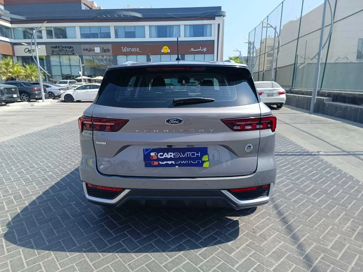 Car image 6