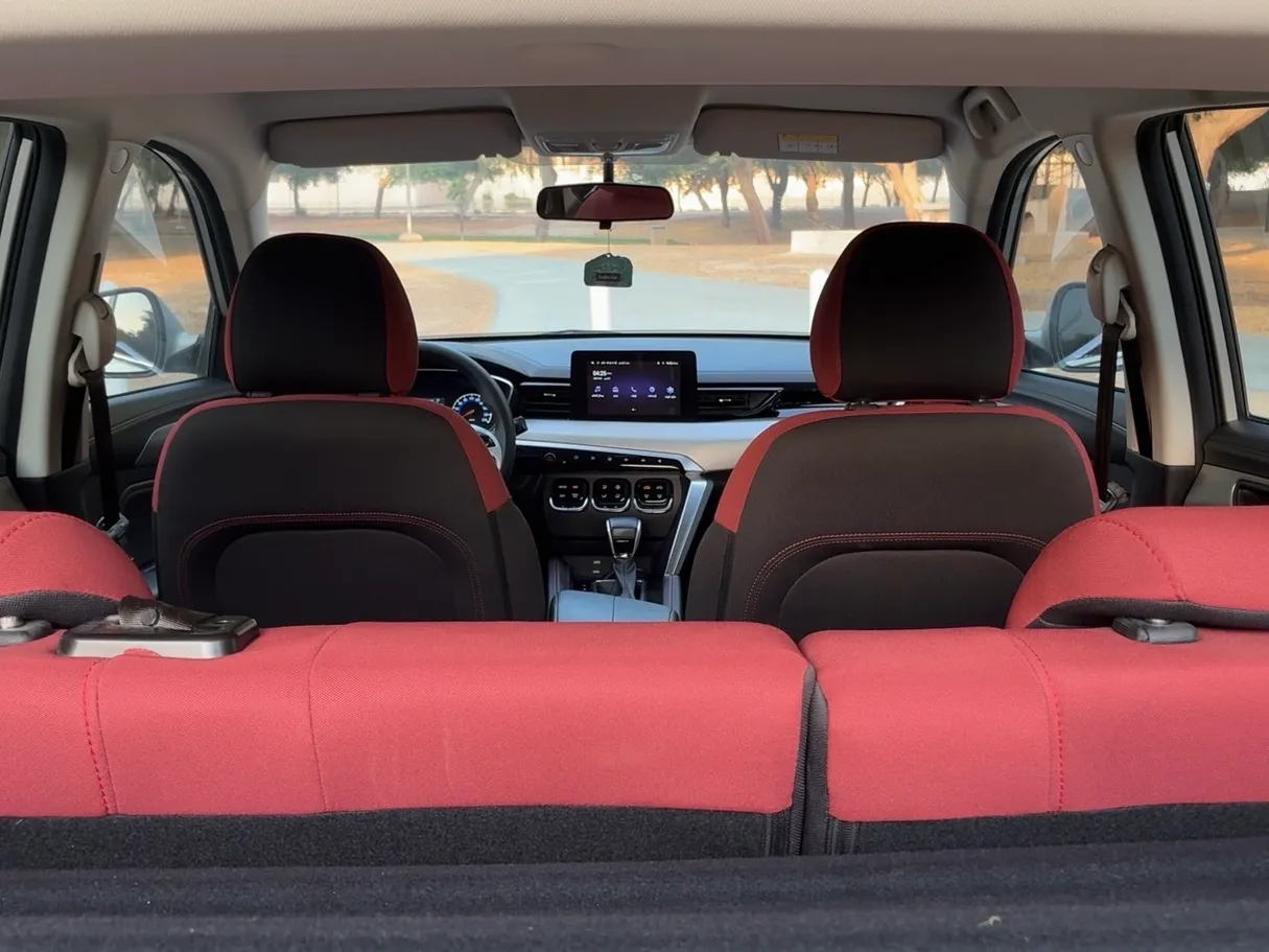 Car image 7