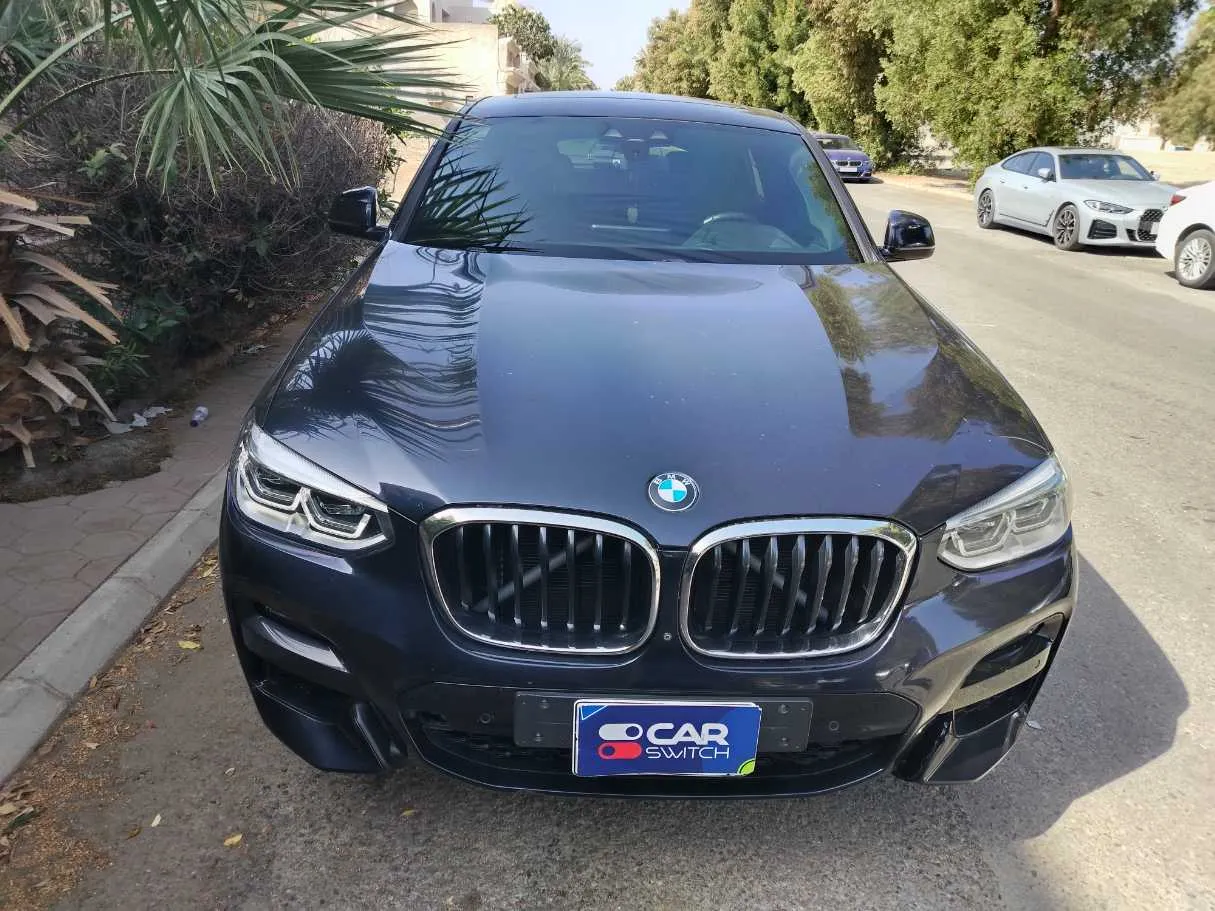 Car image 2