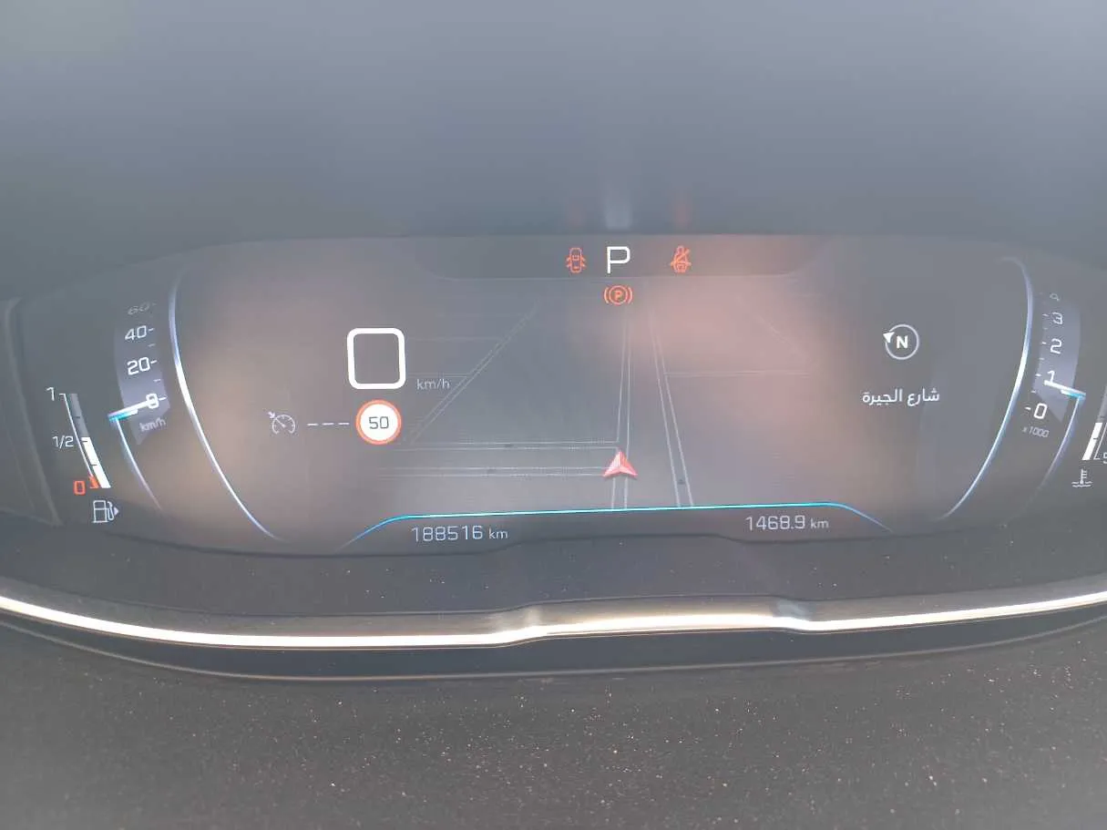 Car image 19