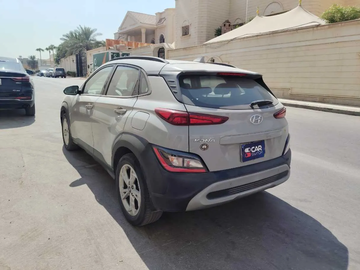 Car image 7