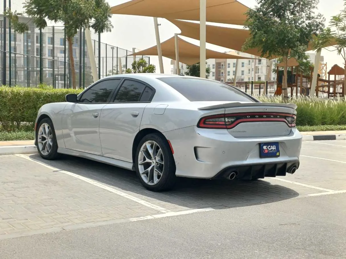 Car image 7