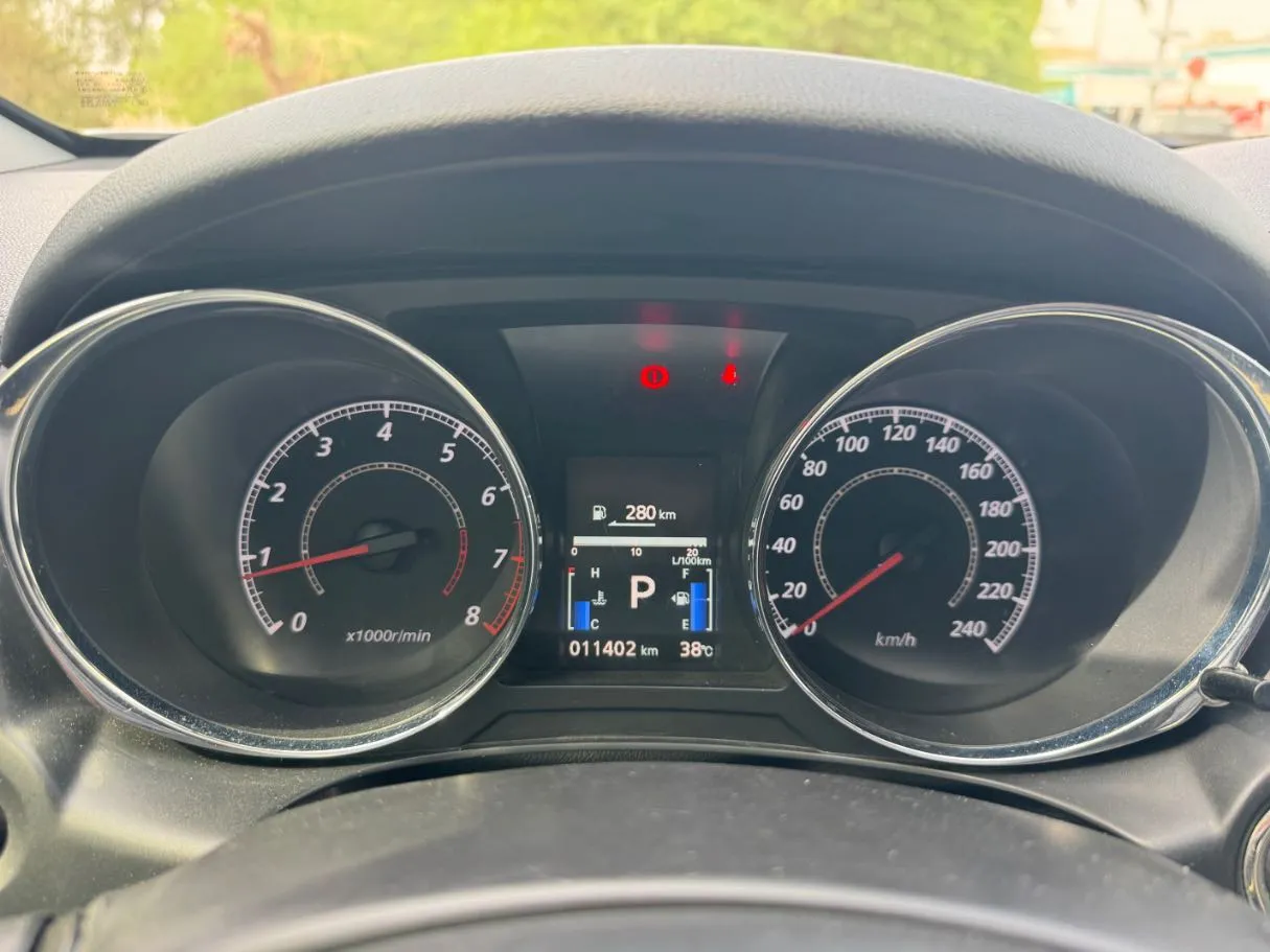 Car image 18