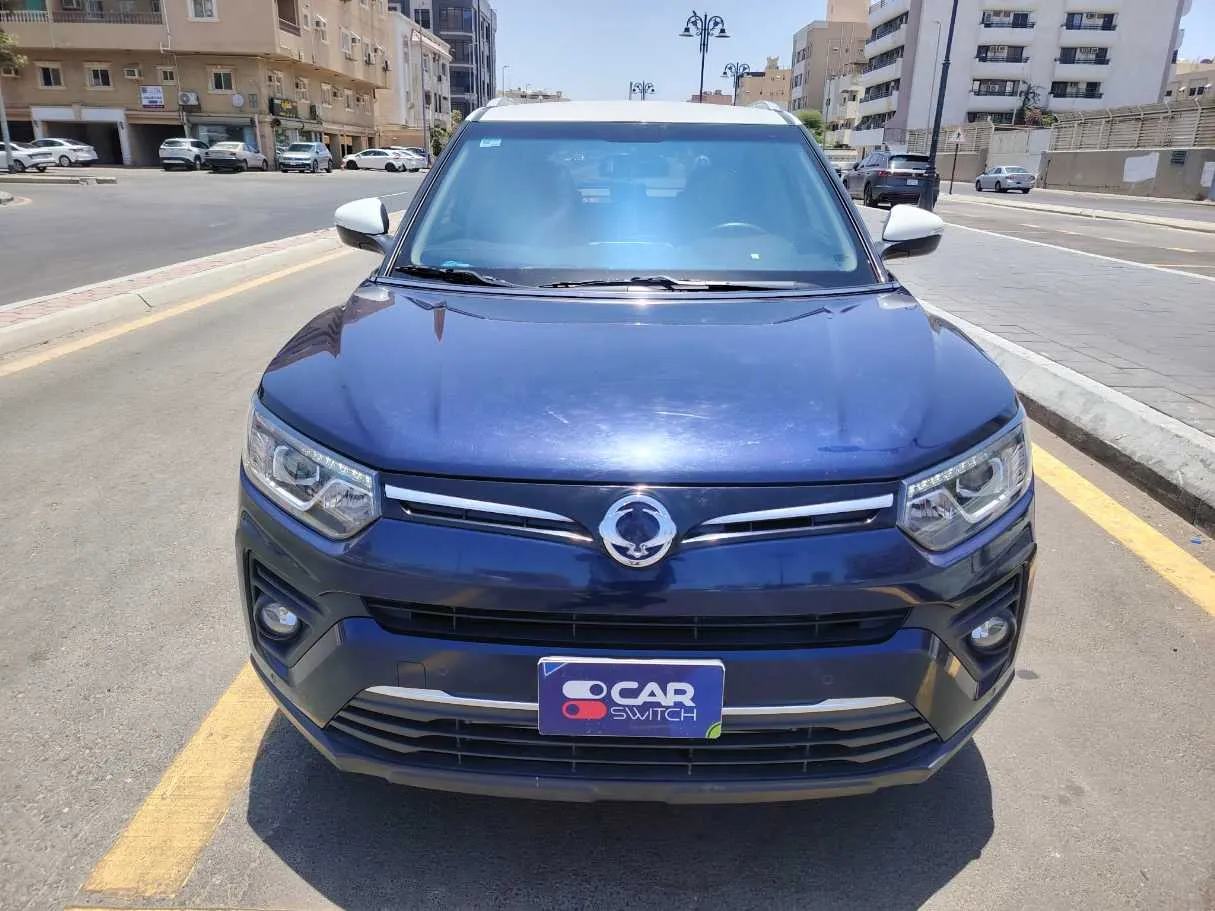 Car image 2