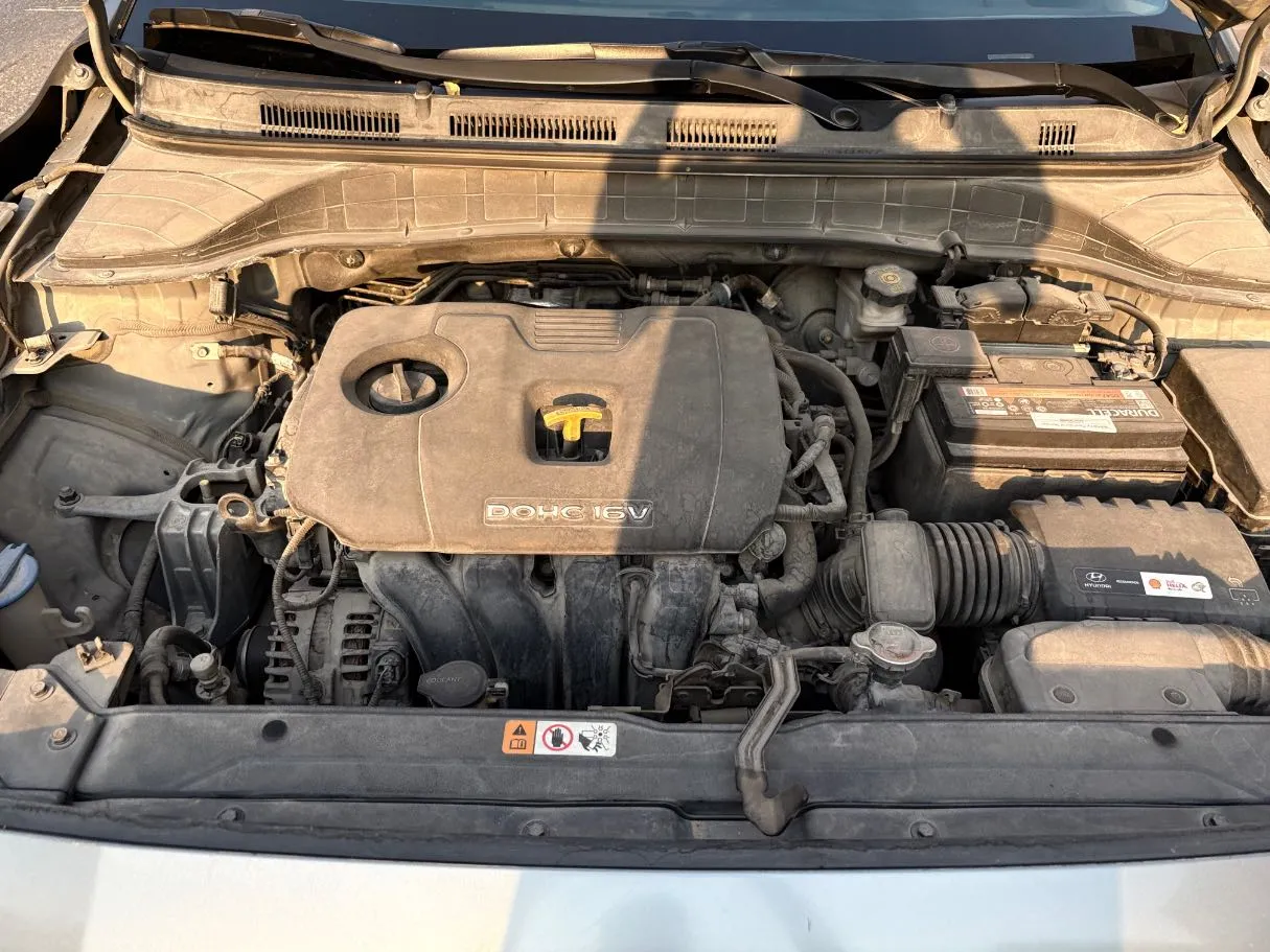 Car image 27