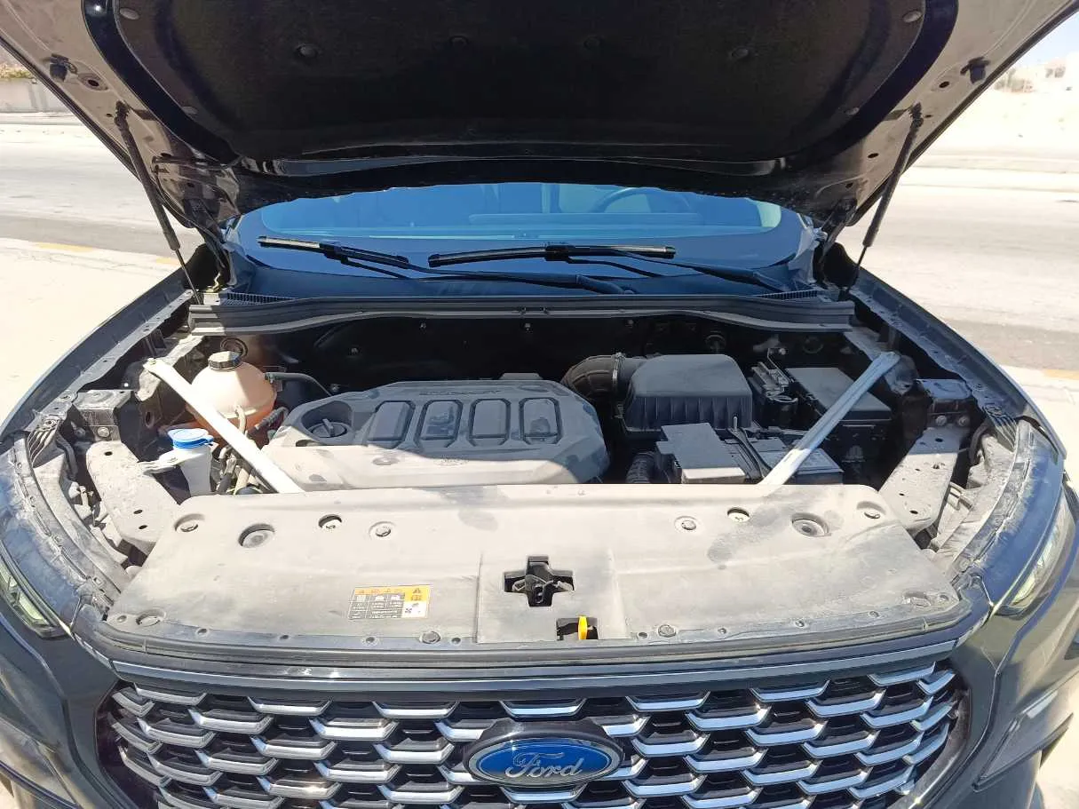 Car image 32