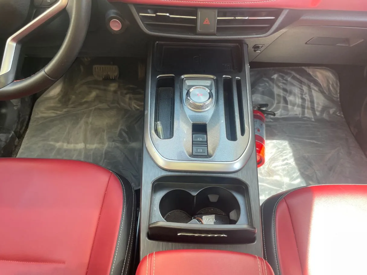 Car image 17