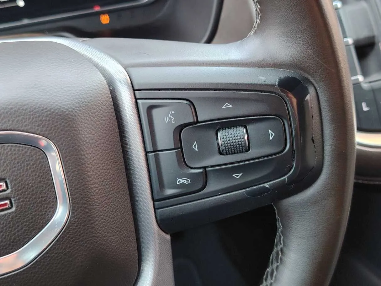 Car image 33