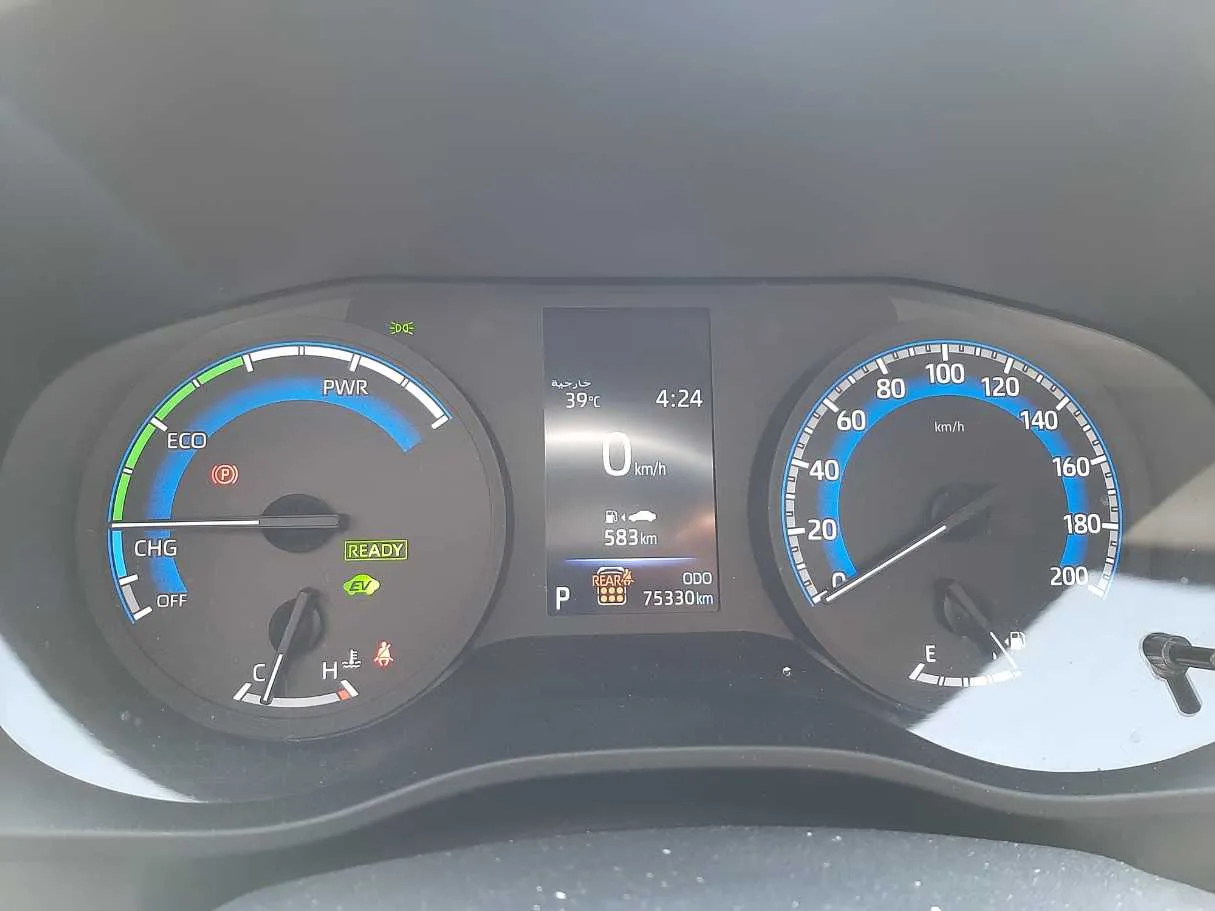 Car image 18