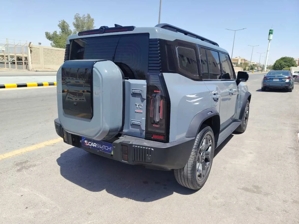 Car image 5
