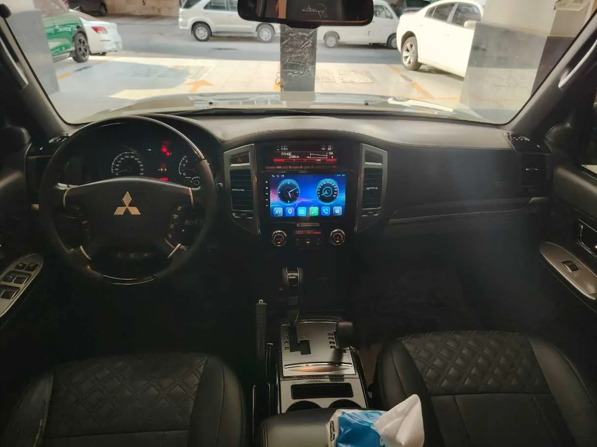 Car image 23