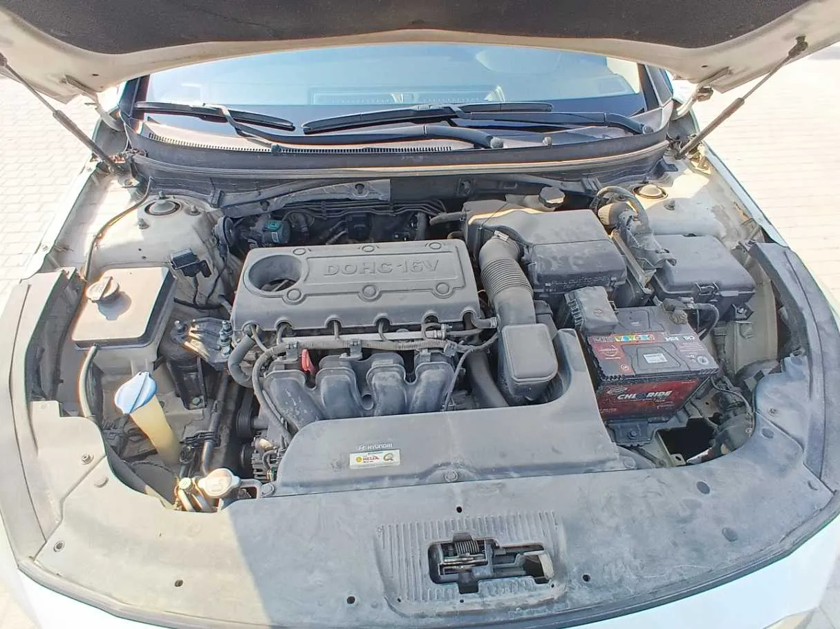 Car image 20